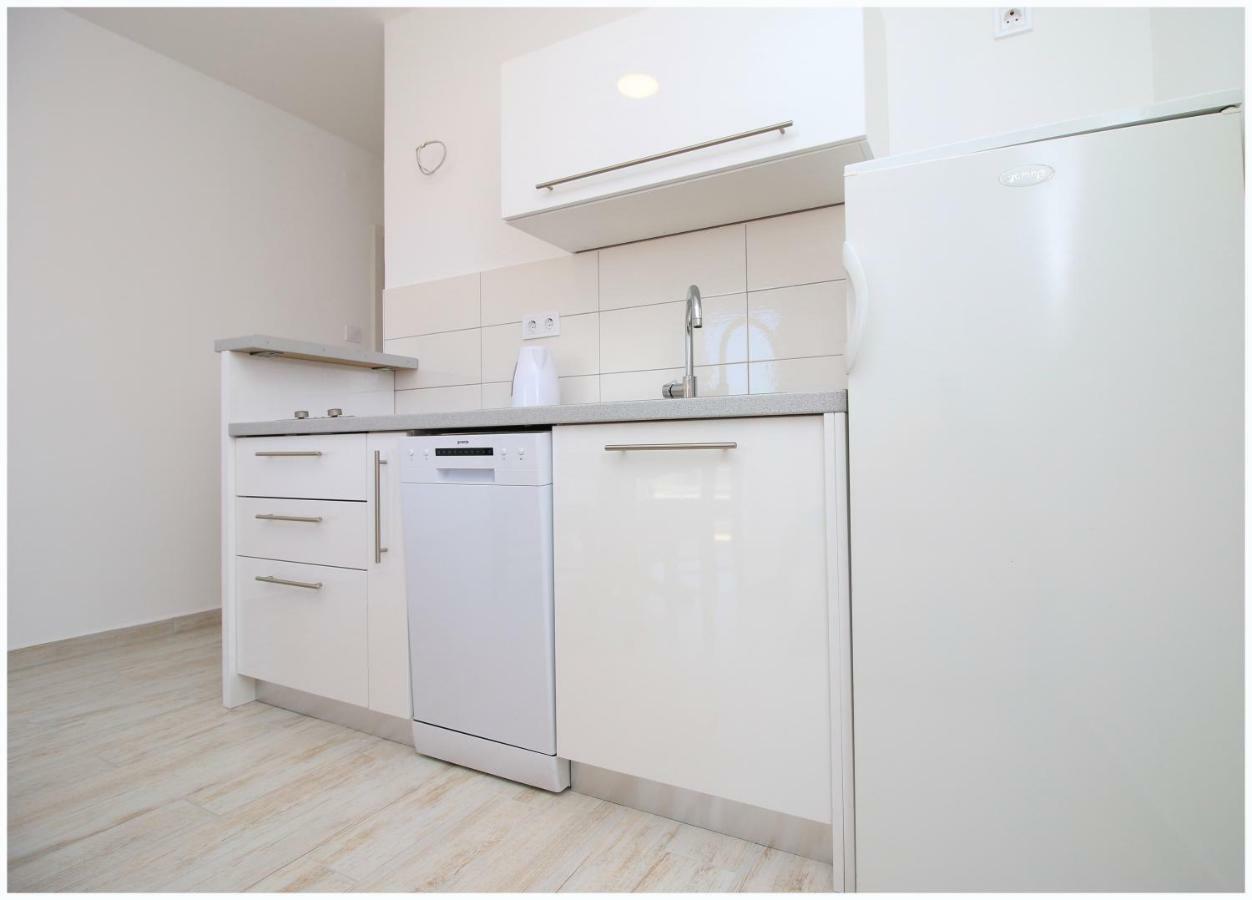 Primošten Apartment Maxim المظهر الخارجي الصورة